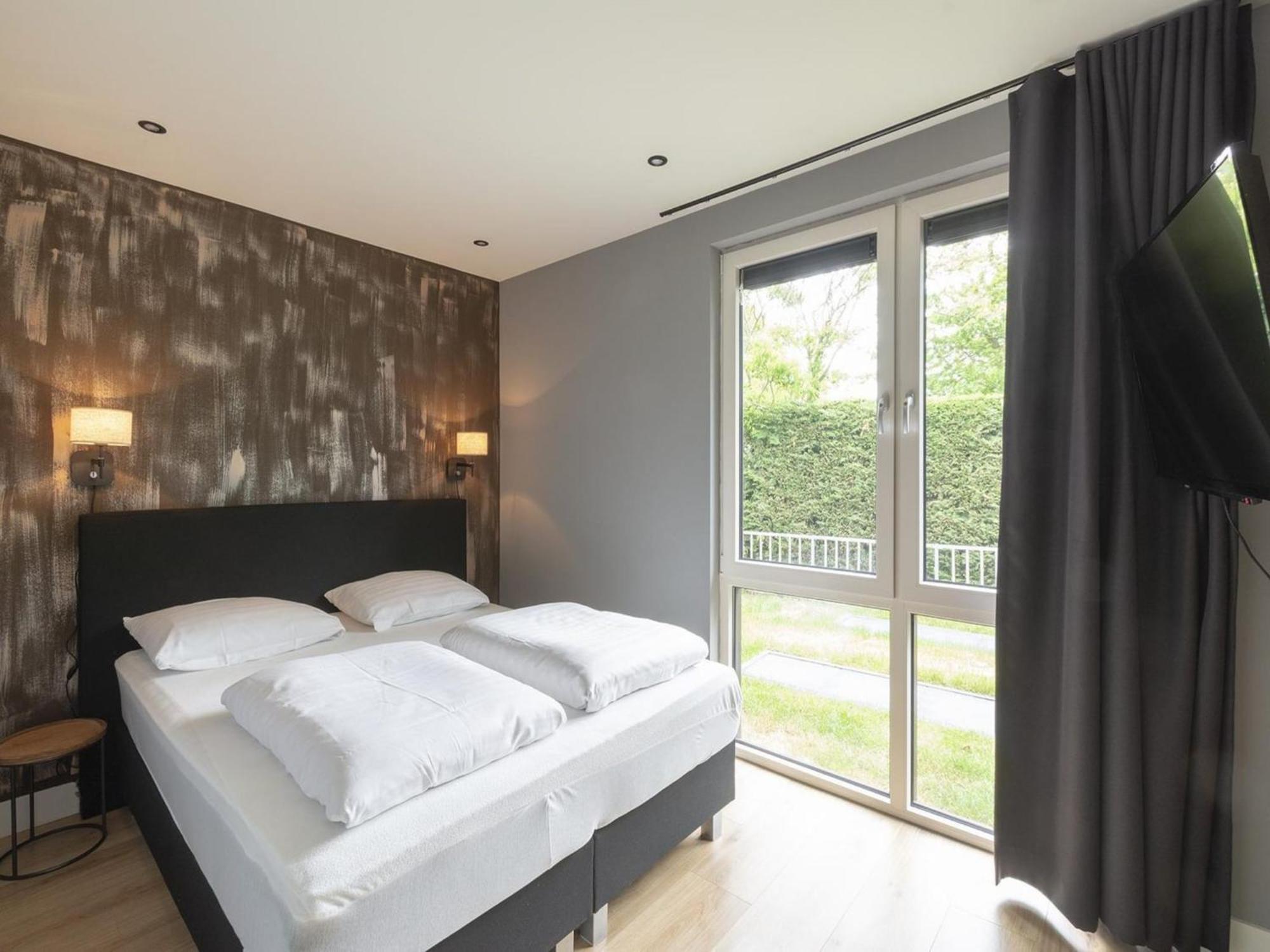 Villa Charming Bungalow With Garden Sint Maartensvlotbrug Exterior foto